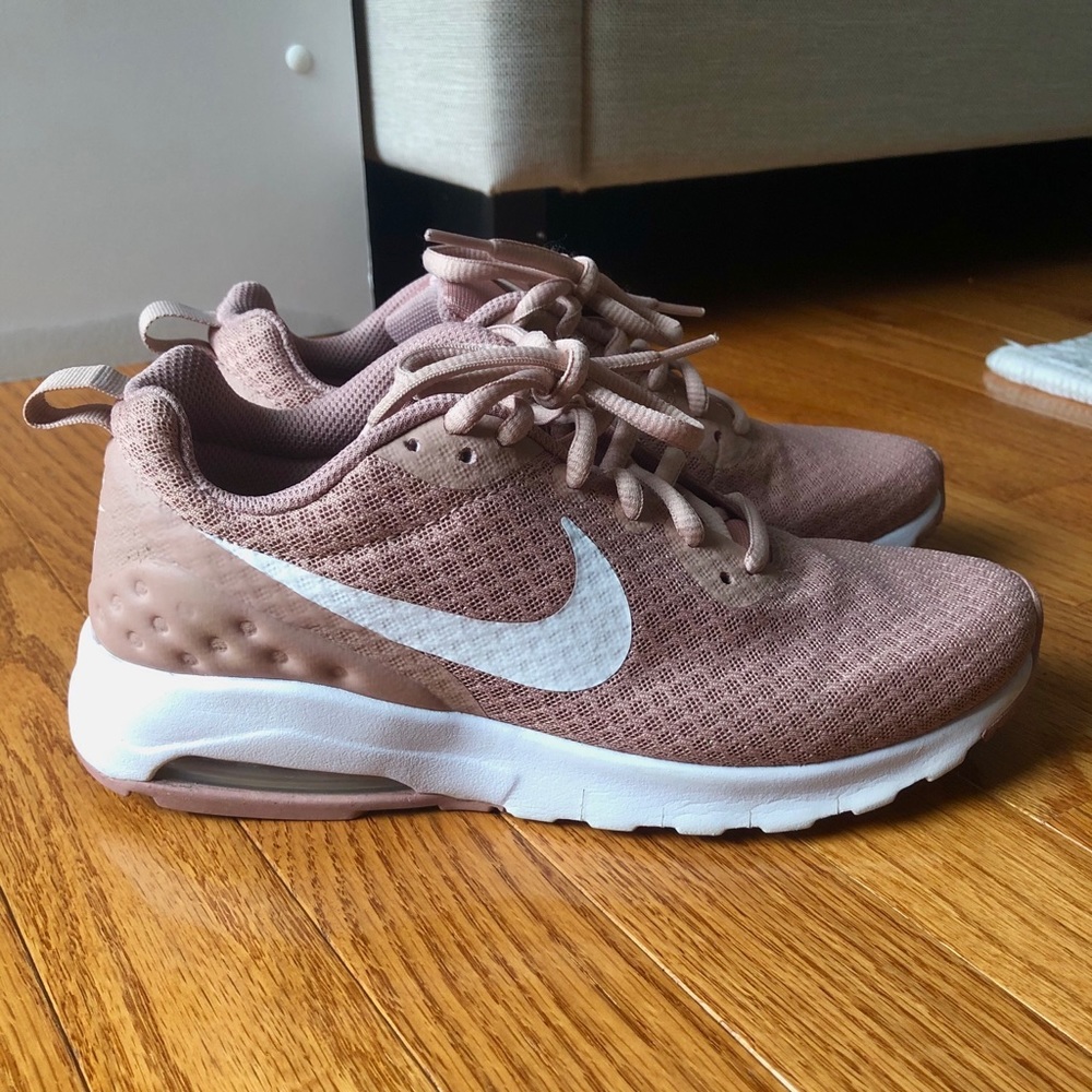 Pink nike sneakers!